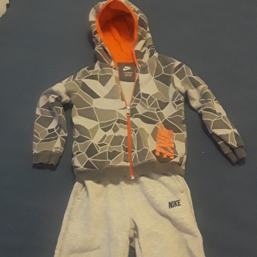 Grey Nike Outfit